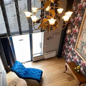 https://luxury-suites.brusselshotelsbook.com