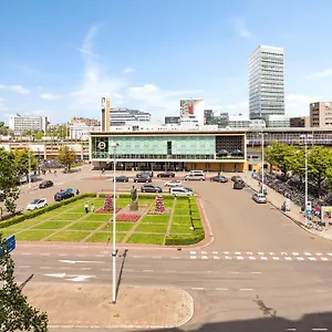 https://apt-spectacular-70m2-penthouse-with-terrace.maastrichthotels.net