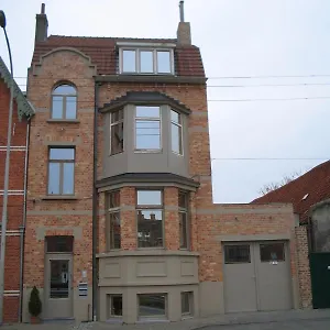 https://beautiful-apartment-met-zicht-damse-vaart-brugge.bruges-hotels.info
