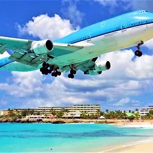 https://myriam-and-frank-residence.comcaribbean.com
